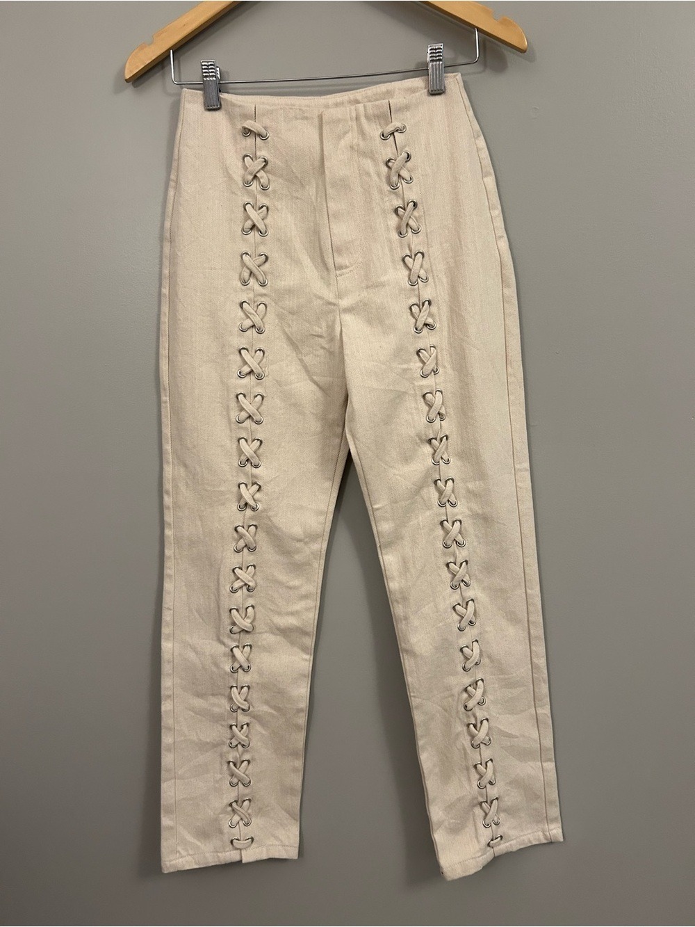 emory park Cream Lace-Up Front Ankle Jeans Size Small